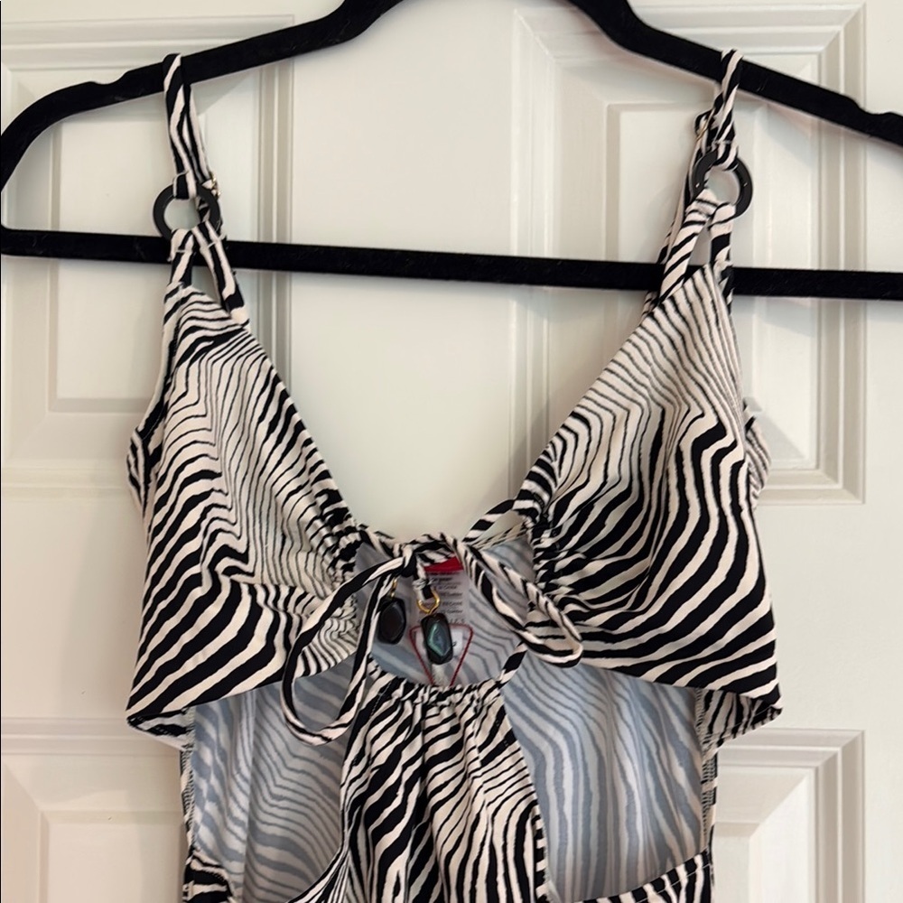 NWT Red Carter Black and White Palm Print Swim Coverup sz 6 - Picture 4 of 8